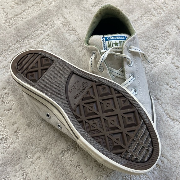 Boy slip on converse shoes - Picture 2 of 5